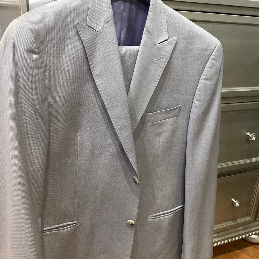 Sean John 44L Men’s suit light gray